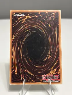 Dark Magician 25TH-EN001 Battle of Chaos 1st Edition - Image 2