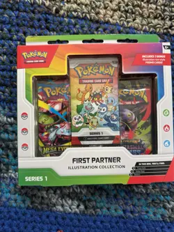 Pokemon Tcg - First Partner Pack First partner Illustration Collection -INHAND - Image 1