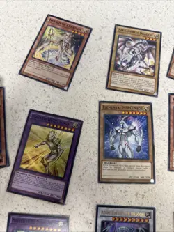 Yu-Gi-Oh! TCG Card Collection Hundreds Of Cards - Image 3