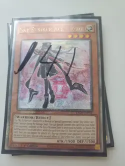 Sky Striker Ace - Roze (Quarter Century Secret Rare) RA04-EN031 Quarter Century - Image 1