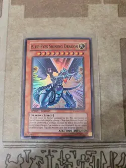 YUGIOH BLUE-EYES WHITE DRAGON MOV-EN001 SUPER LIMITED ED LP/MP - Image 1