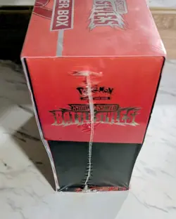 tear Sealed Pokemon TCG Sword and Shield Battle Styles Elite Trainer Box ETB Red 820650808357 - Image 4