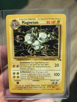 Pokemon TCG Magneton 26/62 WotC Fossil Base Non-Holo Card 1999 HP DMG - Image 1
