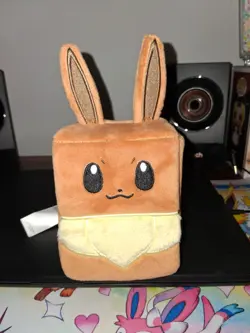 Pokemon Eevee Plush Deck Box & x7 Pack Card Sleeve - Image 2