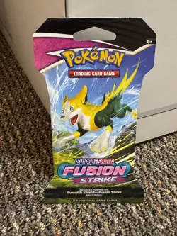 Pokemon TCG: Sword and Shield Fusion Strike x1 Sleeved Booster Pack Sealed 🔥 - Image 3