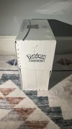 Pokemon 151 Elite Trainer Box ETB (Corner Seal Damage) - Image 2