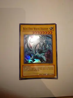 YUGIOH BLUE EYES WHITE DRAGON SUPER RARE SKE-001 - Image 1