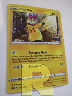Pikachu ® Pokemon GO SWSH234 ® Promo Holo Foil ® Pokemon ® Italiano - Image 2