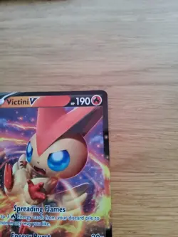 Pokemon - Victini V - 025/202 - Sword & Shield Base Set - Holo - Ultra Ra NM - Image 3
