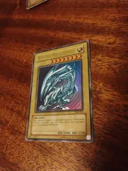Blue-Eyes White Dragon Starter Deck 1996 - Image 1