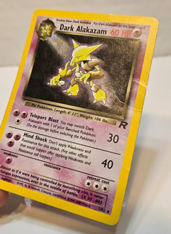 Dark Alakazam 1/82 Holo Rare Unlimited Team Rocket Pokemon 1747 - Image 3