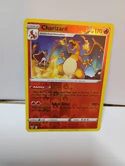 Charizard - 025/185 - Pokemon Vivid Voltage Sword Shield Reverse Holo Rare NM - Image 1