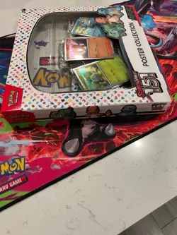 Pokemon TCG Scarlet & Violet 151 Poster Collection Box Bulbasaur - Image 5