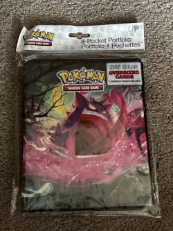 ULTRA PRO: POKEMON PORTFOLIO: SWORD & SHIELD 8 FUSION STRIKE - Image 1