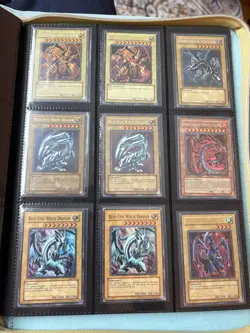 Yu-Gi-Oh! Vintage Binder Collection. With Heavy Hitters And 70+ Holos. - Image 1