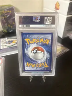 2024 POKEMON SSP EN-SURGING SPARKS ILLUSTRATION RARE #208 ALOLAN DUGTRIO PSA 8 - Image 5