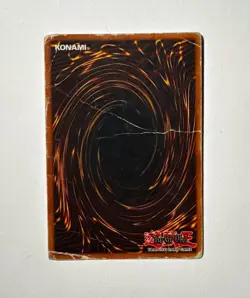 Yu-Gi-Oh Blue-Eyes White Dragon SDBE-EN001 Unlimited Ultra Rare - HP/DMG - Image 2