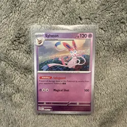 Sylveon (Master Ball Pattern) 040/131 Holo SV: Prismatic Evolutions Pokemon - Image 1