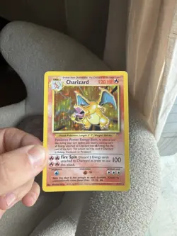 CHARIZARD 1998 POKEMON ORIGINAL BASE SET RARE HOLO 4/102 Q0106 - Image 1