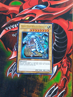 Blue-Eyes White Dragon - LC01-EN004 - Ultra Rare - Limited Edition Yugioh MP - Image 1