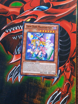Toon Dark Magician Girl - GLD4-EN015 - Common - Limited Edition Yugioh LP - Image 1