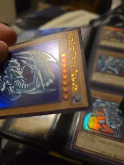 Blue-Eyes White Dragon (Version 2) LCKC-EN001 Ultra Rare Yugioh NEAR MINT - Image 2