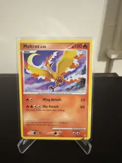 LP Moltres 36/147 D&P Supreme Victors Rare Non-Holo Pokemon Card!! - Image 1