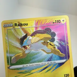 Raikou 050/185 Vivid Voltage NM Holo Foil Amazing Rare Pokemon Card - Image 2