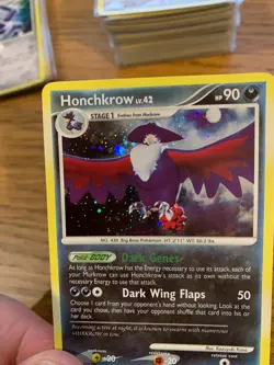 NM! Honchkrow (10/123) Diamond & Pearl Mysterious Treasures Holo Pokemon Card! - Image 3