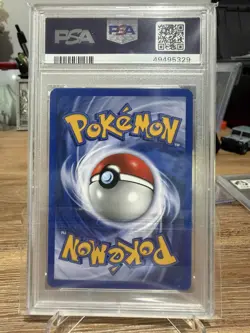 Azumarill 2/111 PSA 8 Holo Neo Genesis Pokemon Card - Image 2