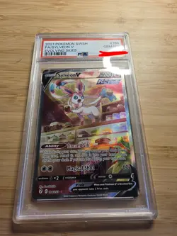 SYLVEON V GRADED PSA 10 / POKEMON SWORD & SHIELD EVOLVING SKIES #184 FULL ART - Image 2