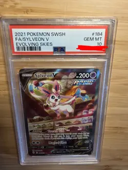 SYLVEON V GRADED PSA 10 / POKEMON SWORD & SHIELD EVOLVING SKIES #184 FULL ART - Image 3