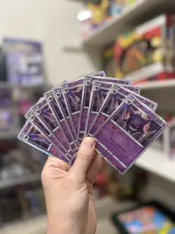 Pokemon TCG Gengar Holos (18 Cards) & 25th Mew (40 Cards) - Image 3