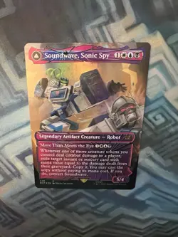 Foil Soundwave, Sonic Spy Shattered Glass NM-/EX+ Universes Beyond Transformers - Image 4