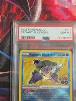 Radiant Blastoise 018/078 Pokemon Go Holo PSA 10 - Image 2