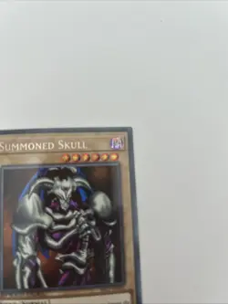 🔥 YUGIOH Summoned Skull - SBC1-ENI01 SECRET RARE HOLOFOIL 1st ED Near Mint 🔥 - Image 4