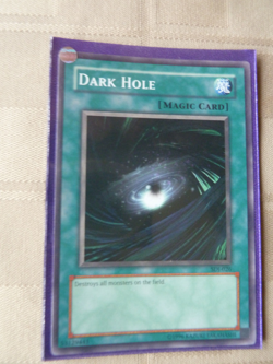 Yu-Gi-Oh Card - SDJ-026 - DARK HOLE (common) - LP - Image 1