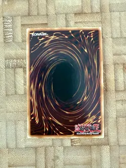 Dark Bribe BPW2-EN087 Battle Pack 2: 1st Edition LP Super Rare - Image 2