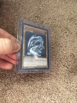 Yu-Gi-Oh OTS Tournament Pack 28 OP28-EN001 Blue-Eyes White Dragon Ultimate Rare - Image 5