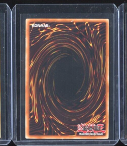 YUGIOH! Dark Magician 25th Quarter Century Secret Rare LIMITED ED LC01-EN005 - Image 2