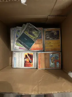 Pokemon Card Bulk. 1,000 Cards. 700 Regular, 200 Holo/reverse Holo, 100 Energy - Image 1