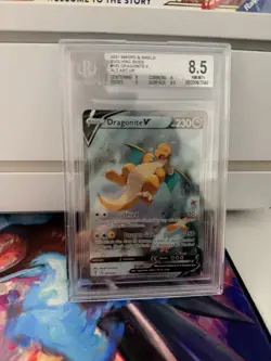 2021 Pokemon SWSH Evolving Skies Dragonite v #192/203 BGS 8.5 - Image 1