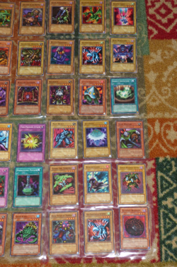 Lot of 97 Yu-Gi-Oh! Trading Cards from various sets (MRD,SDK,SDY, PSV,MRL,ect.) - Image 4