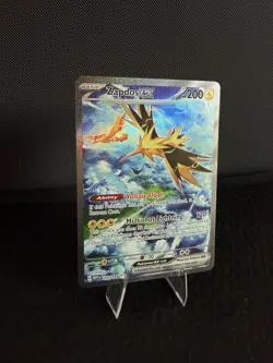 Zapdos 202/165 Scarlet & Violet 151 English Sir Holo Card Near Mint Condition - Image 1