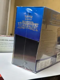 Pokemon TCG Blue Sword & Shield Battle Styles Elite Trainer Box BLUE NEW ETB - Image 3
