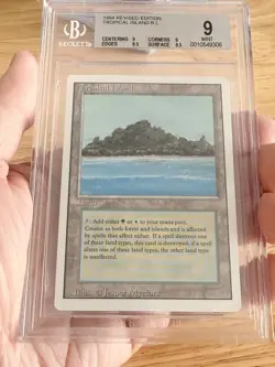 BGS 9 MAGIC GATHERING 1994 REVISED TROPICAL ISLAND DUAL LAND MTG 9 9 9.5 9.5 - Image 1