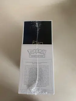 Pokemon TCG Sword and Shield Ultra Premium Collection Charizard Box w/tear 820650871115 - Image 3
