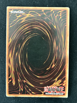 Dark Magician SDY-006 (MP) Starter Deck: Yugi Unlimited Ultra Rare - Image 2