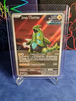 Pokemon Iron Thorns • SVP 098 • Black Star Promo • Englisch • NM - Image 1