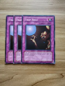 Yu-Gi-Oh! - Trap Hole 3X - Full Playset - Image 1